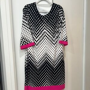 Sandra Darren Black and White Sheath Dress with Cuffed Sleeves